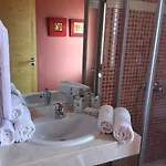 Stylish Host, Heated Pool & High Speed Wifi 别墅 *