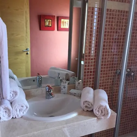 Stylish Host, Heated Pool & High Speed Wifi Villa *