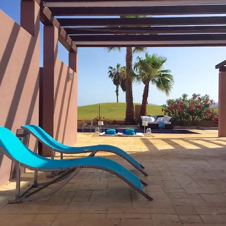 Villa Stylish Host, Heated Pool & High Speed Wifi Costa De Antigua