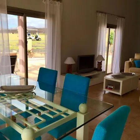 Βίλα Stylish Host, Heated Pool & High Speed Wifi *