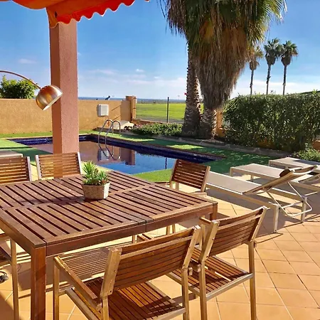 Βίλα Stylish Host, Heated Pool & High Speed Wifi